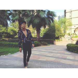 又黑又大国产无遮挡
